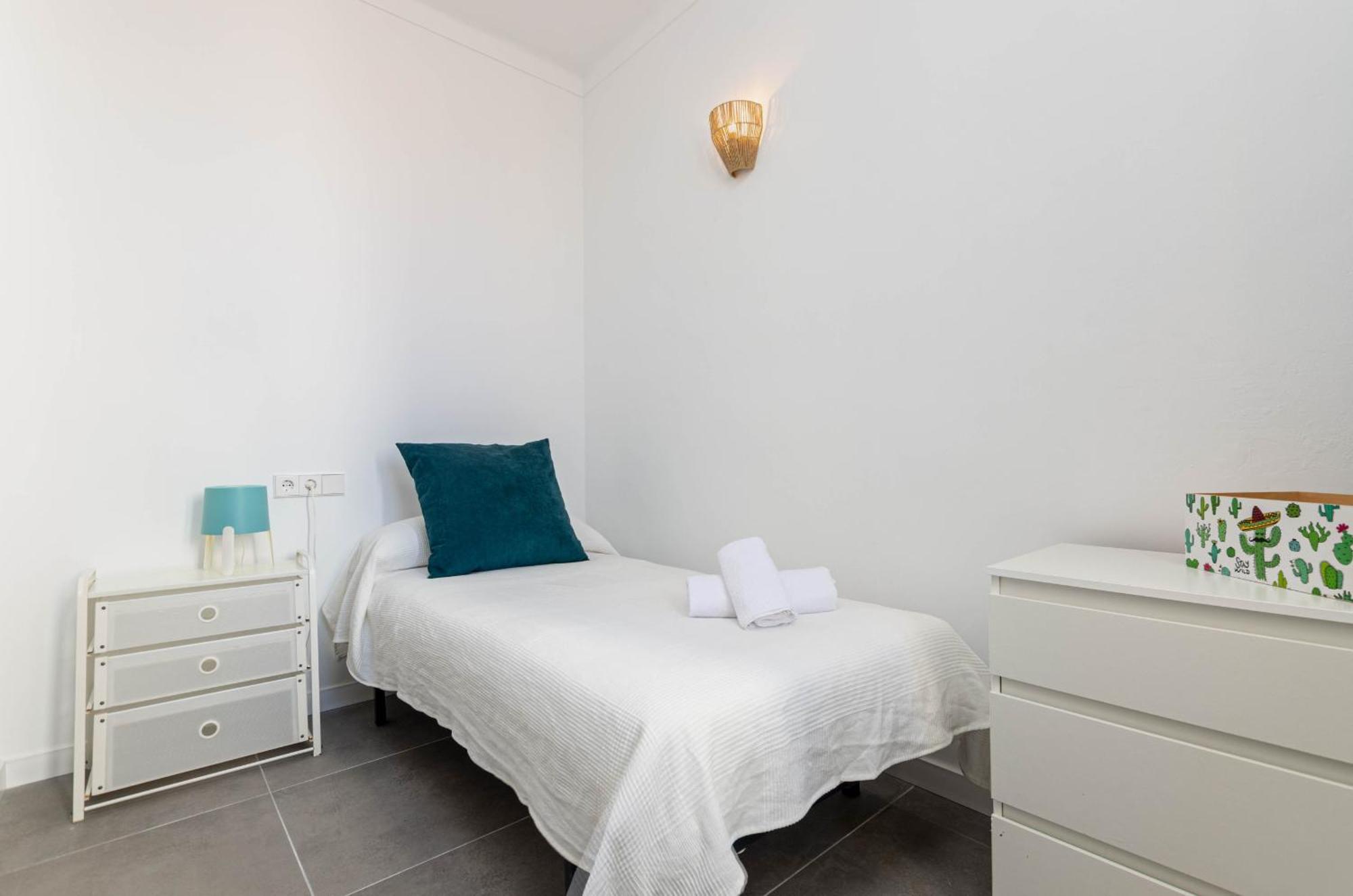 Yourhouse Monges Apartment With Balcony Кан Пикафорт Екстериор снимка